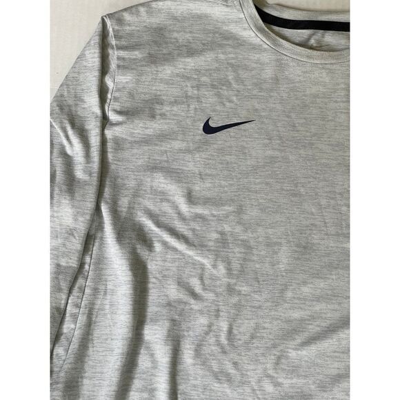 Nike University of Michigan Men's Athletic T-Shirt Gray Dri-FIT Casual Wear - Picture 2 of 7